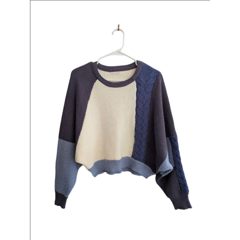 Women's Moon & Madison Colorblock Crew Neck Sweater L Blue White - Picture 3 of 7